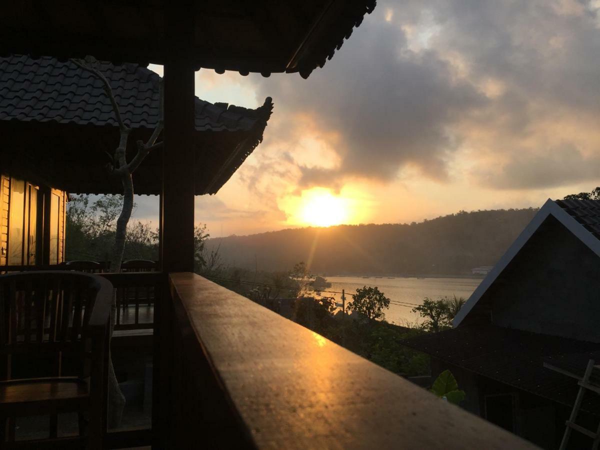 Sunday Huts Lembongan Hotel Екстериор снимка