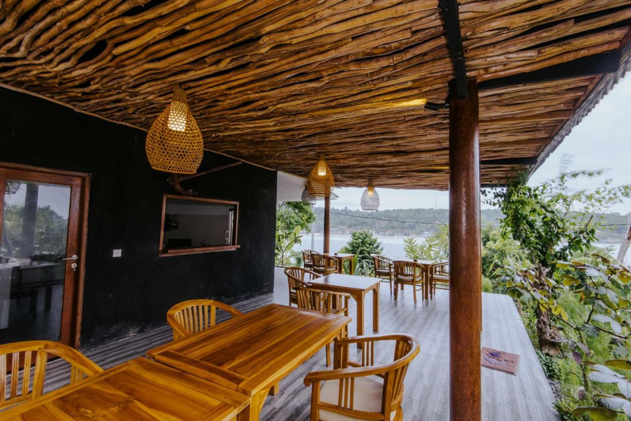 Sunday Huts Lembongan Hotel Екстериор снимка
