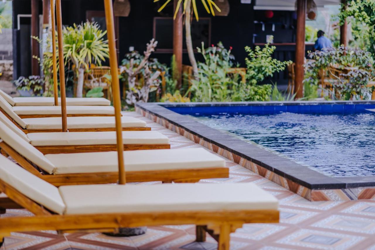 Sunday Huts Lembongan Hotel Екстериор снимка