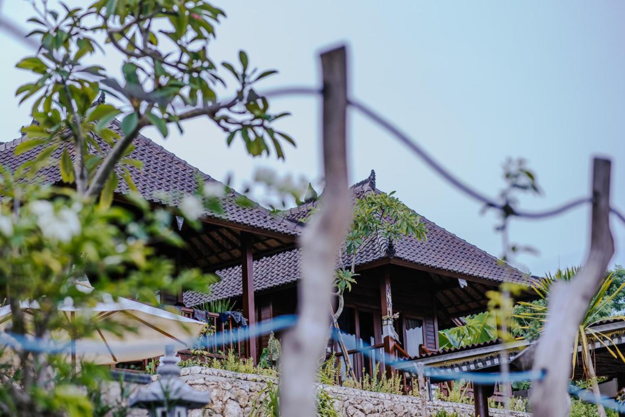 Sunday Huts Lembongan Hotel Екстериор снимка